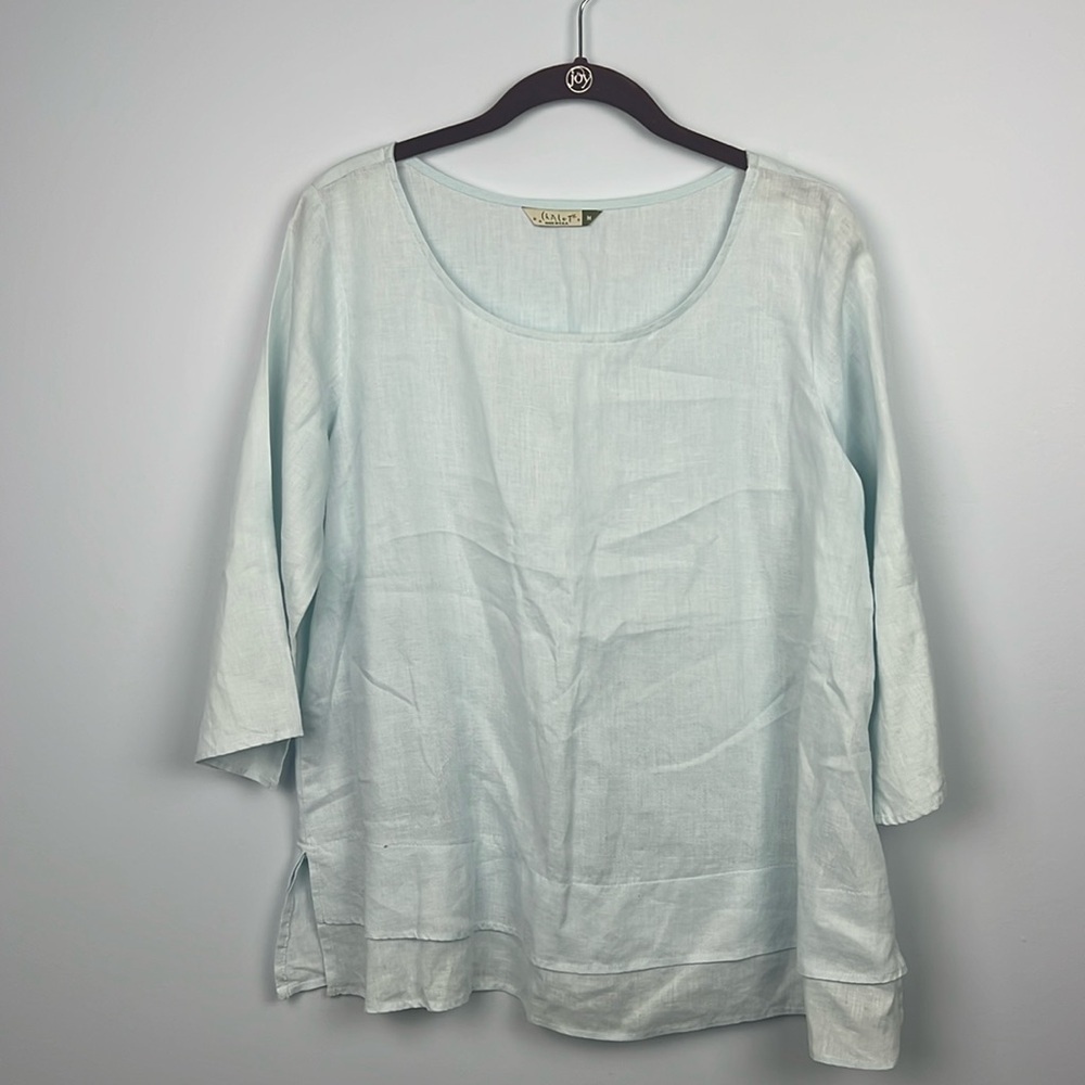 Chalet medium short sleeved scoop neck light blue 3/4 sleeve blouse